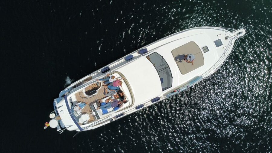 Porto: Douro River Cruise with Welcome Drink & Snacks - Getting Set Up At Douro Marina (R. da Praia) And On Board Life