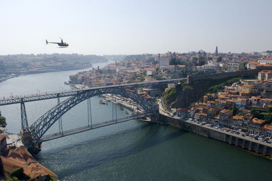 Porto: Douro River Helicopter Tour - A 10-minute flight with a photo-first route