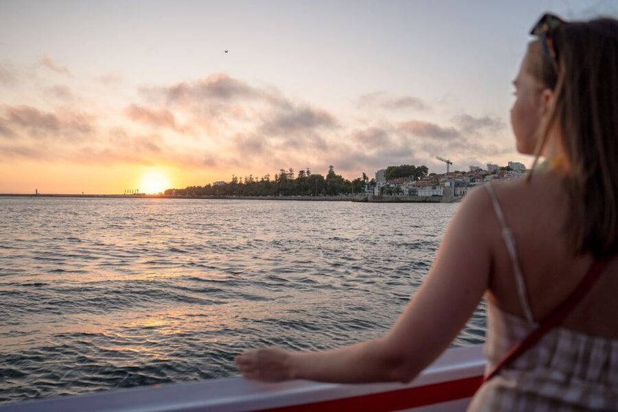 Porto: Douro River Party Boat with Sunset Option & 6 Bridges - Weather, motion, and other small gotchas