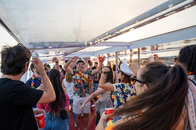 Porto: Douro River Party Boat with Sunset Option and 6 Bridges - The Six Bridges route: what you see, and why Dom Luis I Bridge is the star