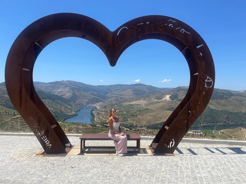 Porto: Douro Valley Wine Tour with a Sommelier & Boat Trip - First impressions: a Porto wine day that feels like a small circle