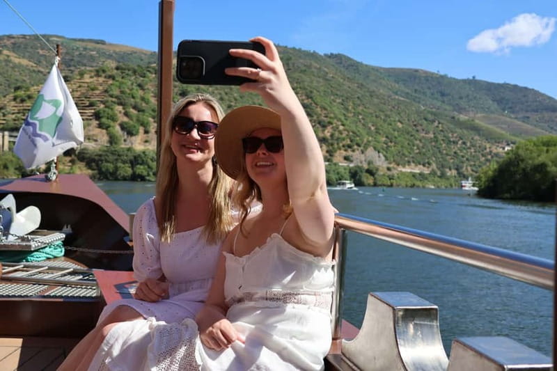 Porto: Douro Valley Wine Tour with Tastings, Lunch & Cruise - Porto to Douro Valley: N323 Viewpoints and What the Drive Teaches