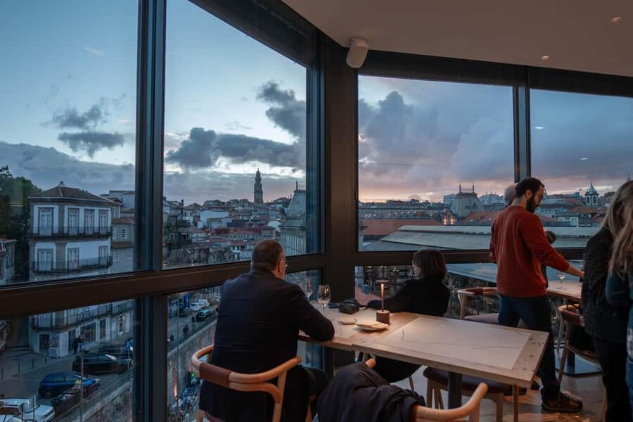 Porto: Douro Wine Tasting in the Tasting Room - Time Out Market Porto and the easy start near S. Bento