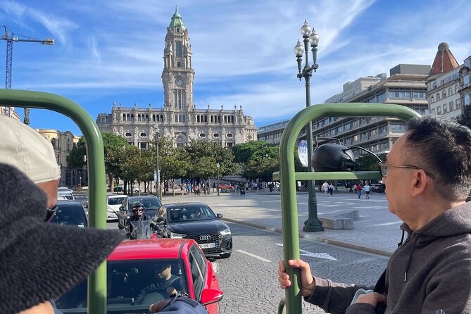 Porto from a new perspective: Historical sites & Douro views - Starting at Praça da Batalha, you get your bearings quickly
