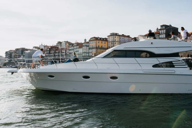 Porto: Full Day Douro River Cruise - 8h - Start point and what the “private yacht” setup means