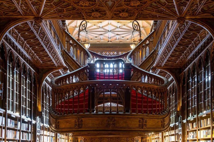 Porto: Gold Ticket Lello Bookstore + Douro River Cruise - Inside the Bookstore: What Makes Lello Worth Your Time