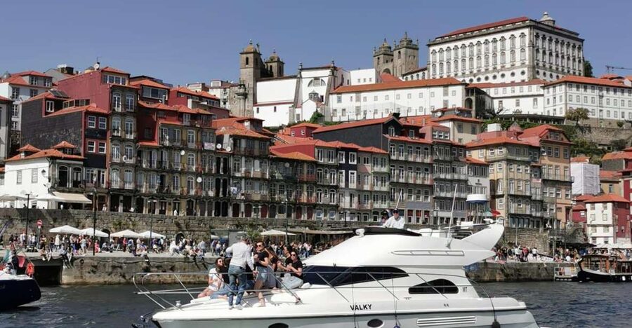 Porto: Luxury Yacht Tour of the 6 Bridges and Douro Estuary - The 2-Hour Flow: What You See From Gaia to the Bridge Lineup