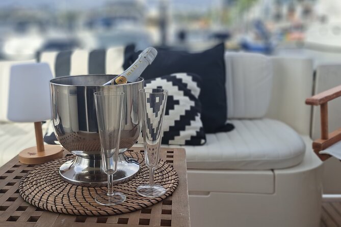 Porto: Luxury Yacht Tour on the Douro River - Sunset or Daytime - Meeting at Marina da Afurada, then out onto the Douro