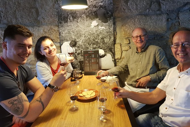 Porto: Port and Douro Wine Walking Tour With 9 Wine Tastings - What 9 tastings actually feels like in 3 hours
