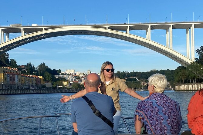 Porto: Private 6 bridges tour, Douro river with sunset option - The Eiffel-style bridge photo moment: ironwork and instant wow