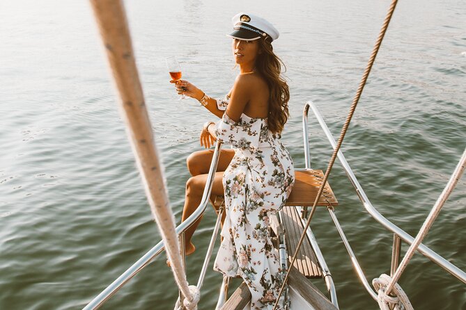 Porto: Private Classic Boat on the River Douro - Food and drink: what’s included and what you can expect