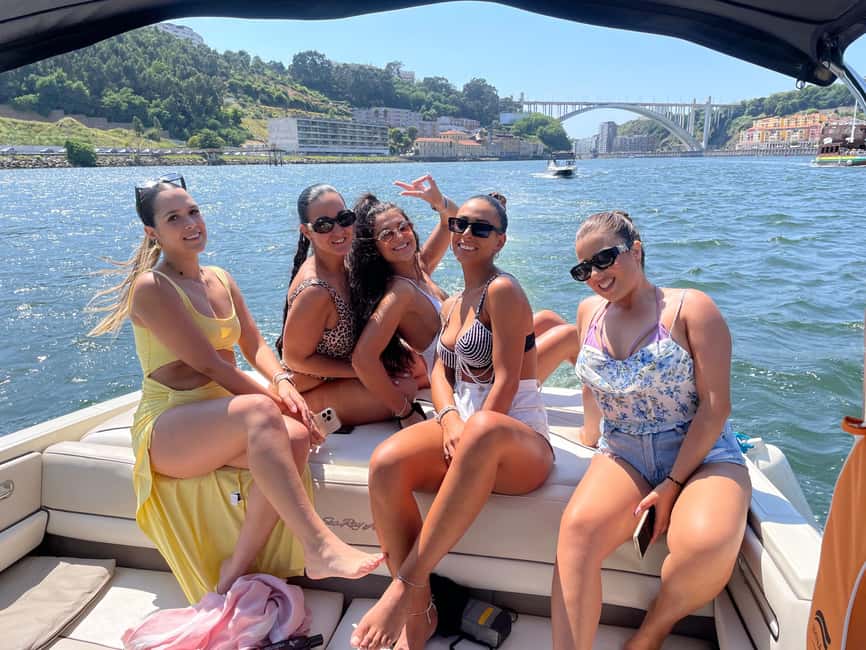 Porto: Private Cruise on Douro -1:30hr up to 6 people - Ribeira do Porto and the City Views: Waterfront Time Without the Crowds