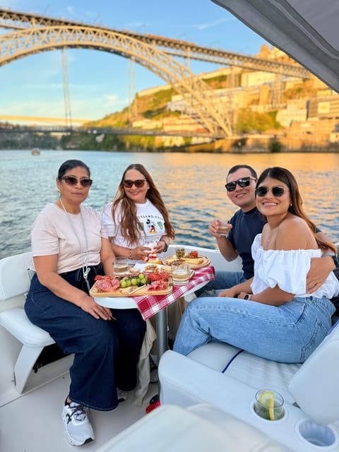Porto: Private Douro River Bridges Cruise with Food & Wine - The 2-hour cruise route: bridges, neighborhoods, and views