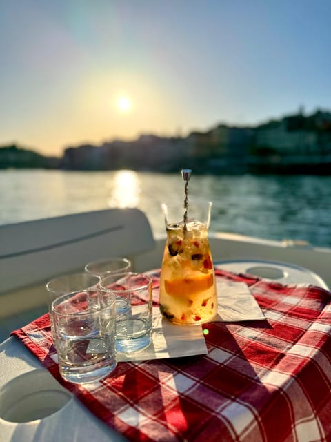 Porto: Private Douro River Bridges Cruise with Food & Wine - Comfort on the water: boat feel, safety, and downtime