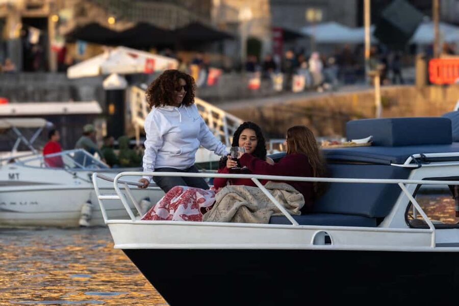 Porto: Private Douro River Cruise – 6 Bridges & Sunset - Stop by stop: from Afurada to Foz do Douro, bridge by bridge