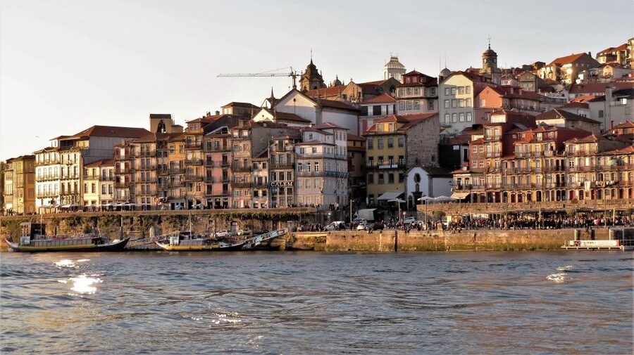 Porto: Private Sail on Douro River (Sunset Time Available) - Photo stop plus guided moments: what the sightseeing portion feels like