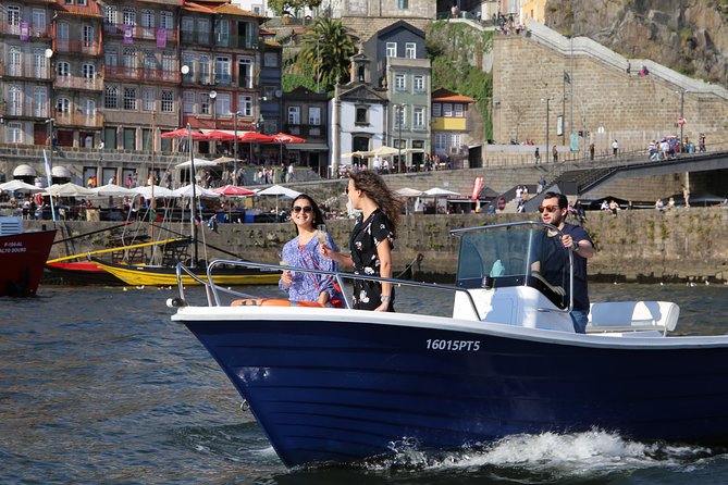 Porto: Private tour in the Douro (1 to 4 people) on a boat just for you - Private Douro time, sized for 1 to 4 people