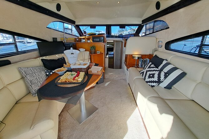 Porto: Private Tour on a Luxury Yacht on the Douro River - The big Porto highlights you’ll glide past (and why the boat perspective helps)