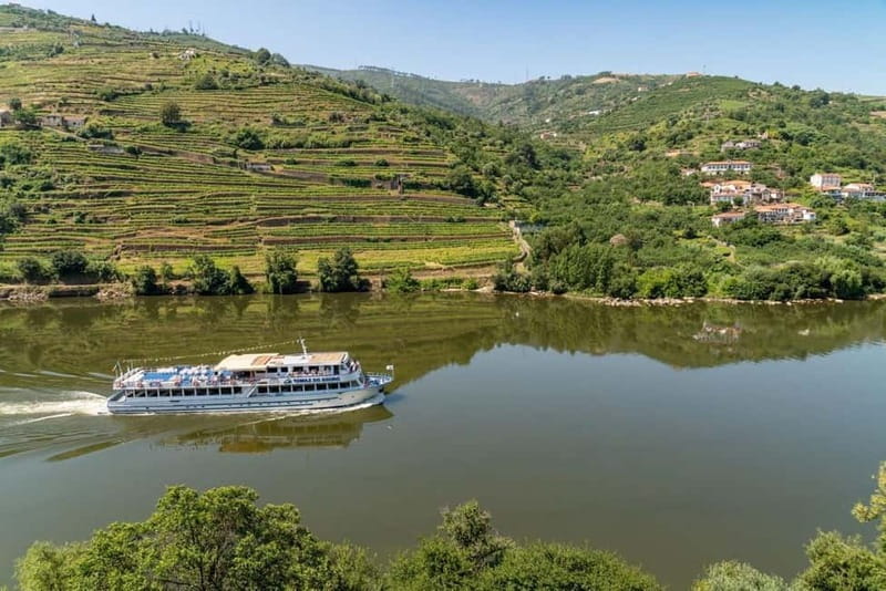 Porto/Regua/Porto (and reverse): Douro River Cruise + Lunch - The Douro Valley, but with real momentum