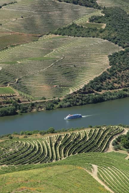 Porto/Regua/Porto (and reverse): Douro River Cruise + Lunch - Reverse route: if you go the other way