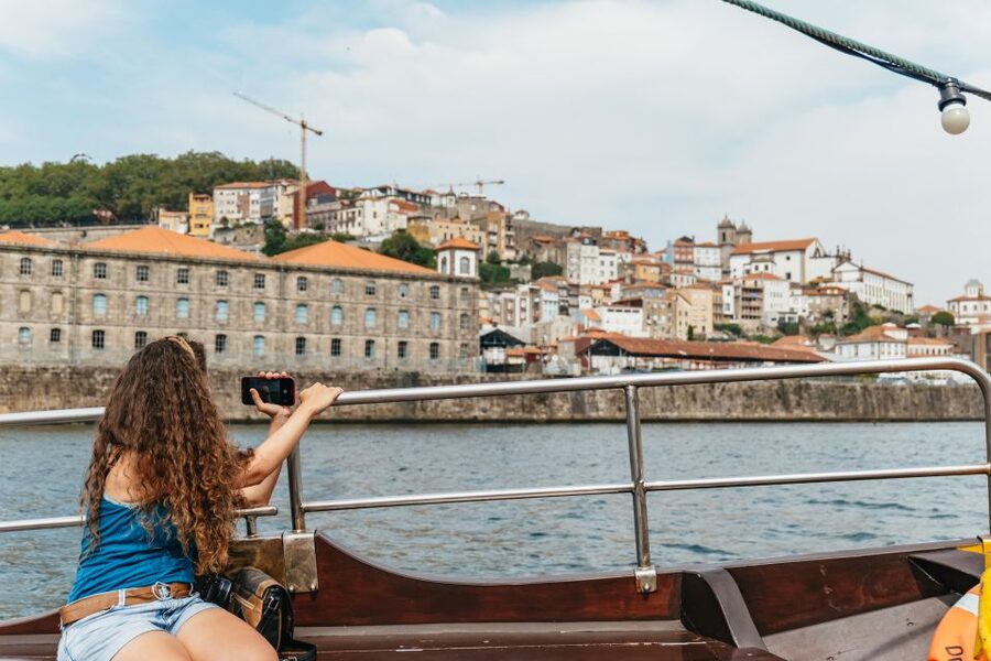 Porto: River Douro 6 Bridges Cruise - Commentary, Sound Level, and How to Get the Info You Want