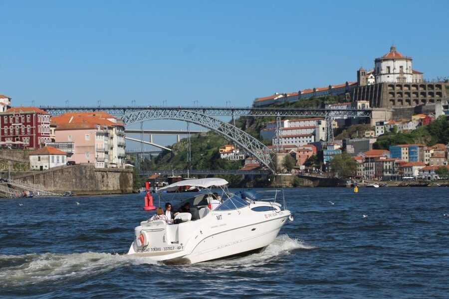 Porto: Small-Group 6 Bridges Douro River Cruise w/ Drink - FAQ