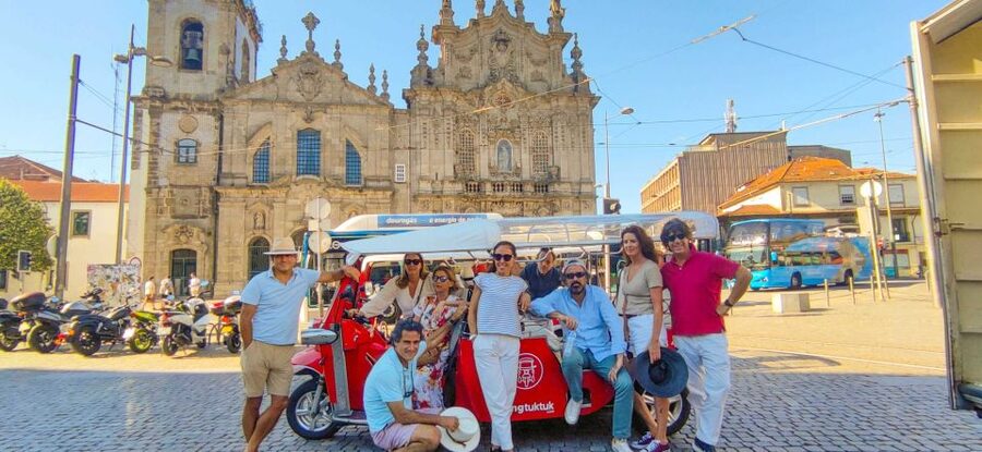 Porto: Tuk-Tuk Tour, Douro River Cruise, and Wine Tasting - Getting Oriented at Largo Actor Dias on an Electric Tuk-Tuk
