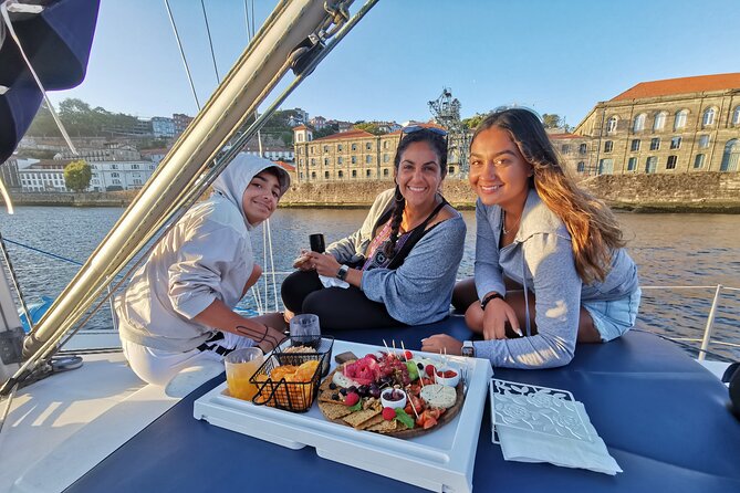 Porto: Wine and cheese tasting on a sailboat on the Douro River - Ponte D. Luiz I and the Port finale you want to remember