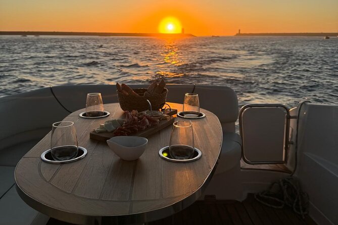 Private Douro navigation with local flavors - Starting at Marina do Freixo: Porto’s Easy Dock