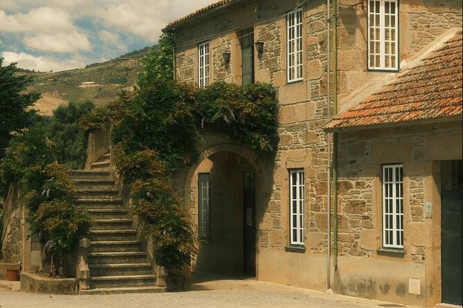Private Douro Valley Tour with Lunch & Wines - Getting back to Porto before traffic eats your afternoon