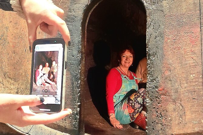 Private Douro Valley UNESCO Wine Tour from Porto with Lunch - Getting around in a Mercedes van with Wi-Fi and AC