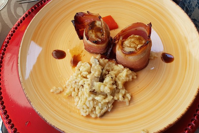 Private Douro Valley visit to three vineyards with Lunch from Porto - Sabrosa: four-course lunch at the winery, then the cellar port finale
