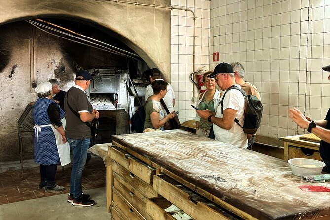 Private Douro Valley Wine Tour for True Wine Lovers - Favaios and Moscatel: A Village Stop That Teaches with Taste