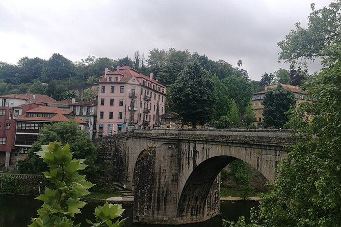 Private Douro Vallley Tour with wine taste and boat trip - Peso da Régua: Lunch, River Views, and a Proper Town Break