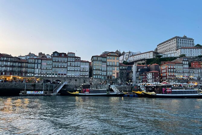 Private experience in the Douro (1 to 10 people) on a yacht just for you - Stop by stop: what each bridge and stretch of water is doing for you