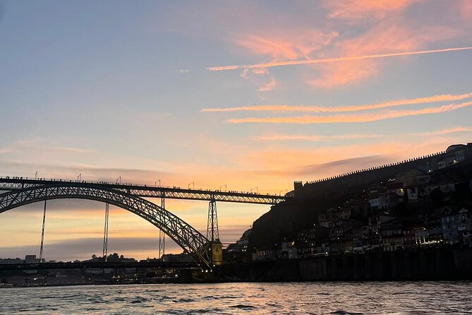 Private experience in the Douro (1 to 10 people) on a yacht just for you - The crew and the guide: small touches that make a private cruise work