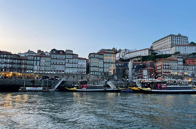 Private experience in the Douro (1 to 10 people) on a yacht just for you - When sunset is best, and how to plan your timing