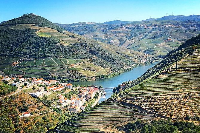 Private off the beaten Douro Valley Wine Tour - Getting out of Porto early, and why it sets the tone