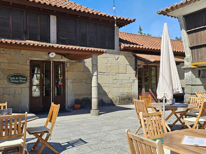 Private Sommelier Tour (Verde e Douro): 3 Wineries and Lunch - Key Highlights That Make This Tour Worth Booking