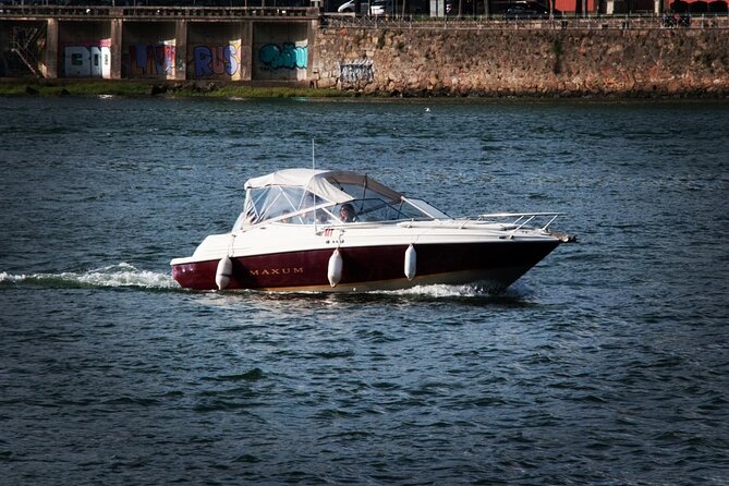 Private Tour 6 Bridges and Douro 2h opt. sunset, group price up to 6px - The Douro boat route that connects Porto and Gaia fast
