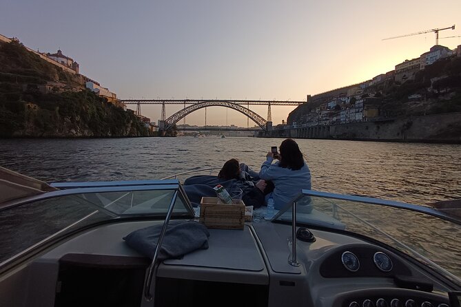 Private Tour 6 Bridges and Douro 2h opt. sunset, group price up to 6px - Ponte da Arrábida: the arch bridge with a traffic problem to solve