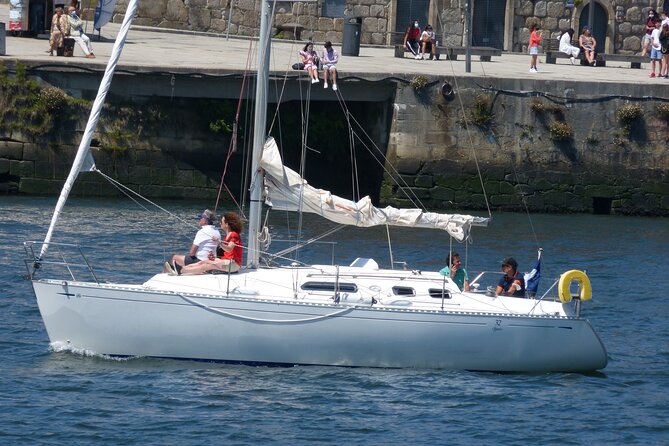 Sailing boat trip on the coast of Porto and on the river Douro - Price and value: what $354.41 per group actually buys