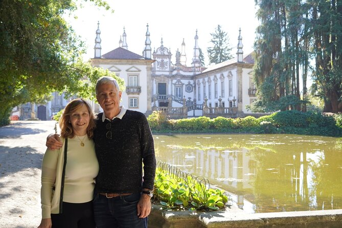 Tour to the Palace of Mateus and the Douro - Stop 1: Casa de Mateus gardens, where the day starts with calm