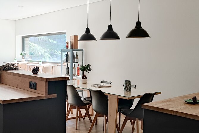 Wine Experience - What you taste: 3 wines plus olive oil and dried fruit
