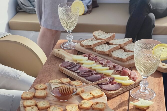 Wine Venture and Boat Trip in Douro Valley from Porto - Pinhao winery stop: family hosts, real winemaking talk